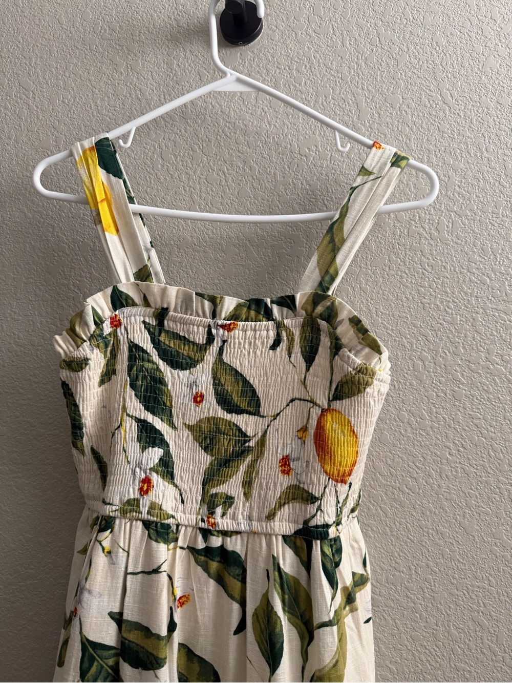 EXPRESS lemon print maxi dress 🍋 - Picture 2 of 5